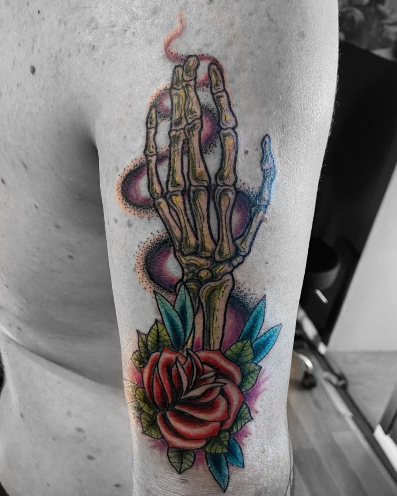 30 Pretty Skeleton Hand Tattoos Make You Attractive