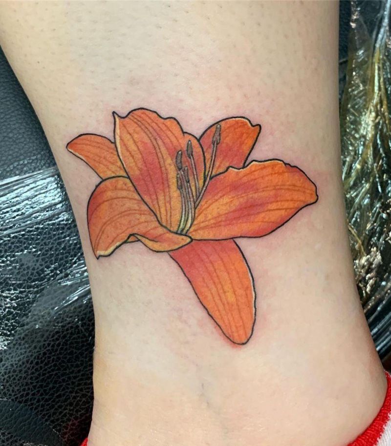 30 Pretty Daylily Tattoos Show Your Temperament