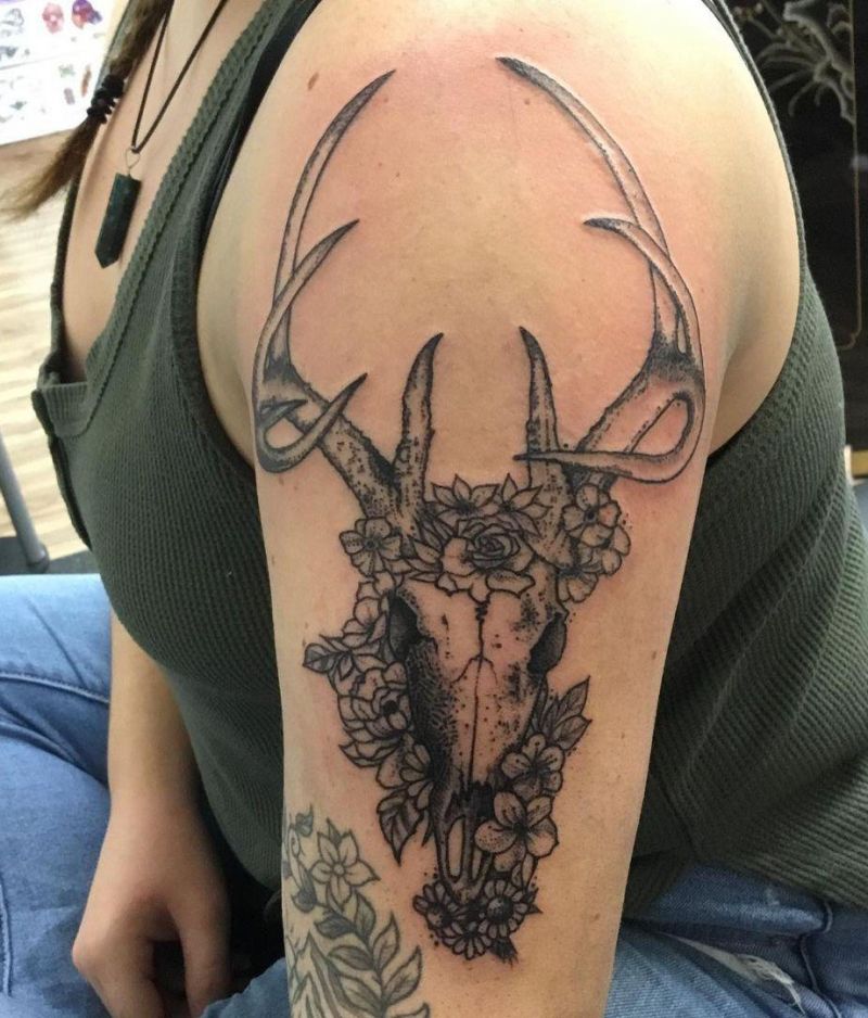 30 Pretty Deer Skull Tattoos Make You More Attractive