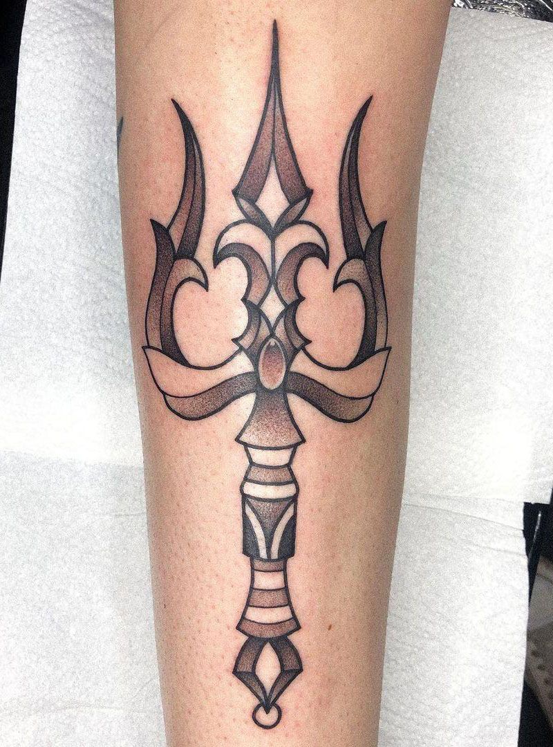 30 Pretty Spear Tattoos You Must Try