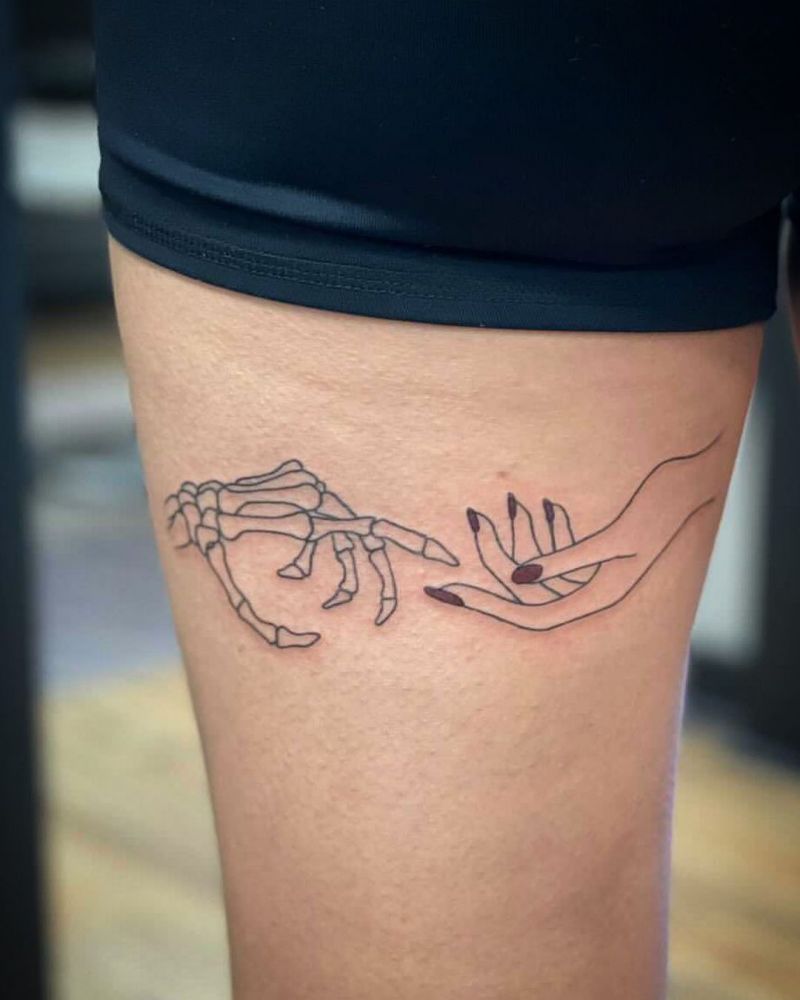 30 Pretty Skeleton Hand Tattoos Make You Attractive