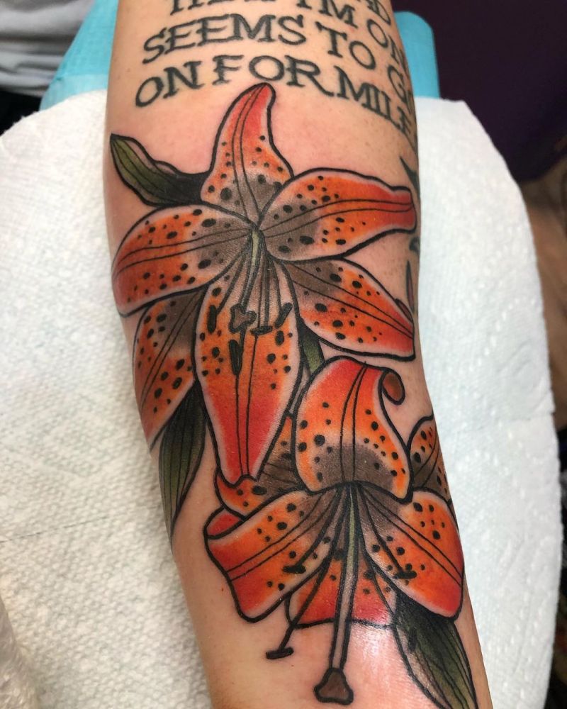 30 Pretty Tiger Lily Tattoos to Inspire You