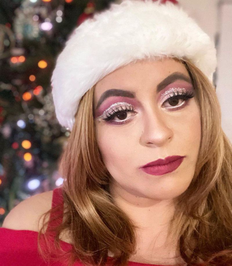 30 Glamorous Christmas Makeup Looks For Holiday