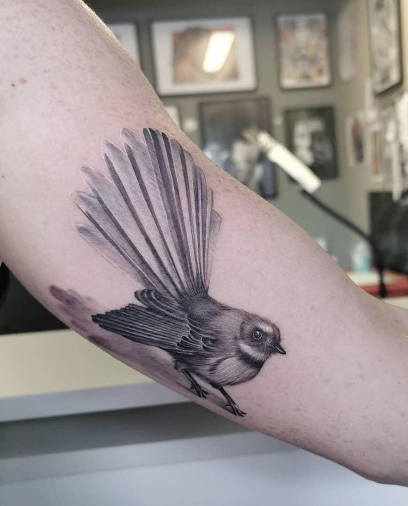 30 Pretty Fantail Tattoos You Must Try