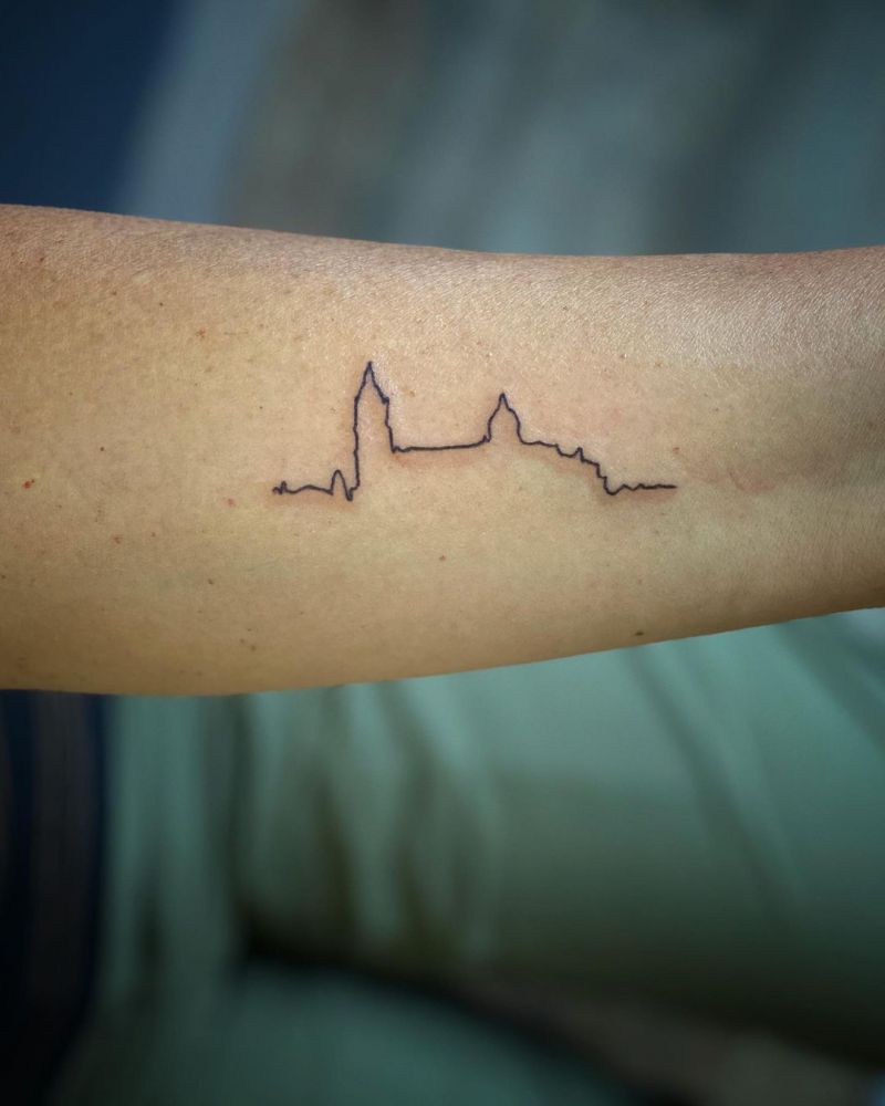 30 Pretty Skyline Tattoos to Inspire You