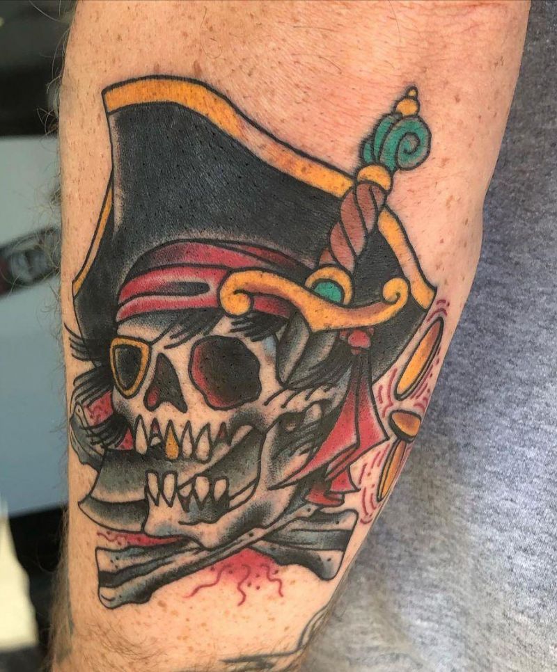 30 Pretty Pirate Tattoos You Will Love