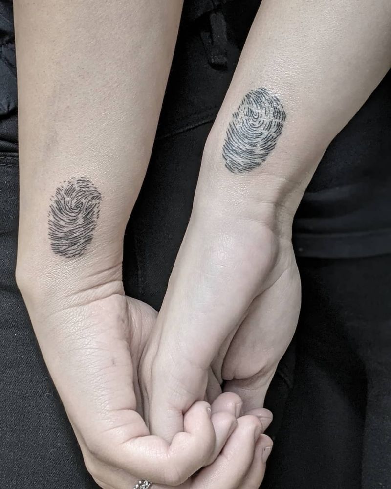 30 Pretty Fingerprint Tattoos Let You Remember The Most Important Person