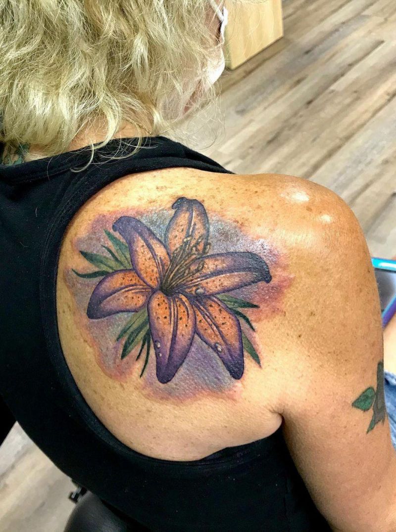 30 Pretty Tiger Lily Tattoos to Inspire You