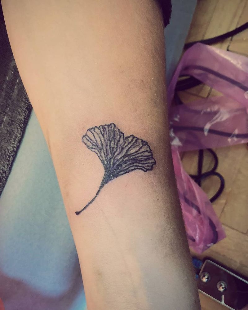 30 Pretty Ginkgo Tattoos to Inspire You