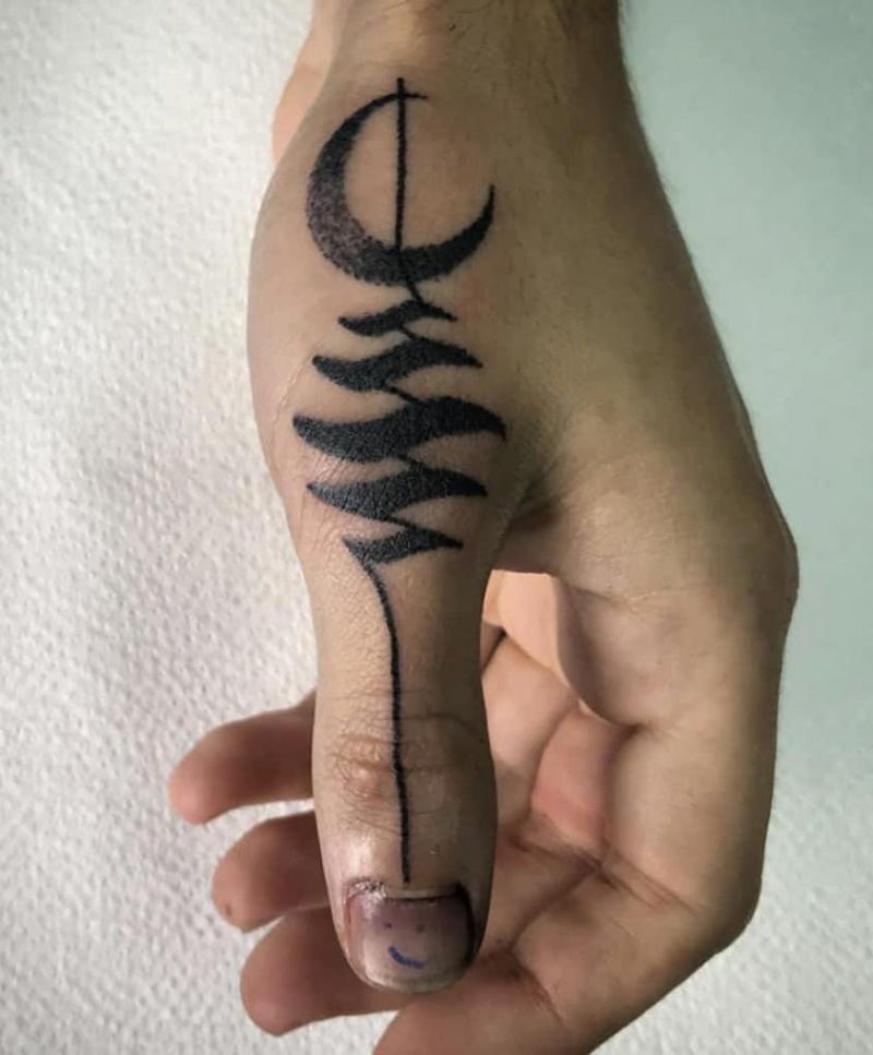 30 Pretty Thumb Tattoos You Will Love