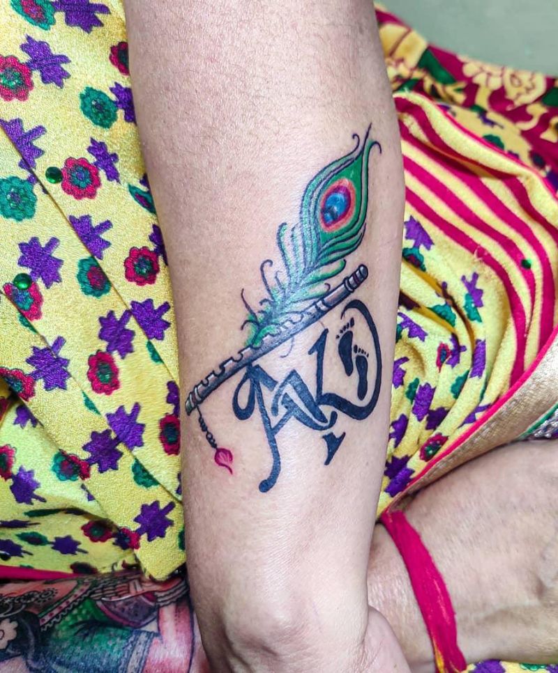 30 Pretty Peacock Feather Tattoos to Inspire You