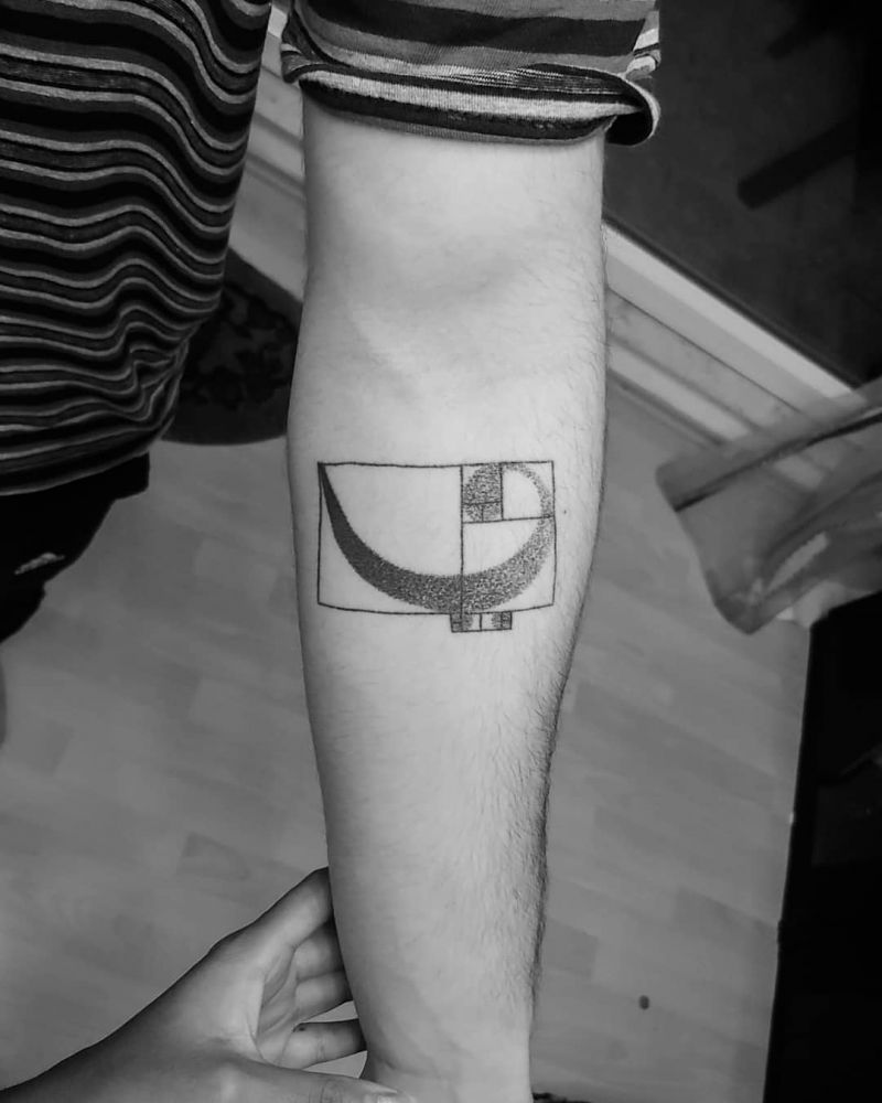 30 Pretty Fibonacci Tattoos You Will Love