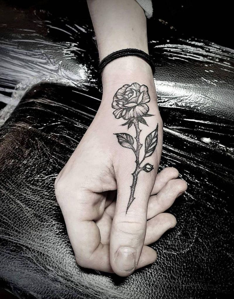 30 Pretty Thumb Tattoos You Will Love