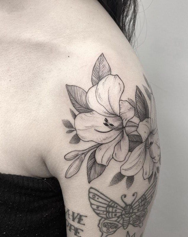 30 Pretty Daylily Tattoos Show Your Temperament