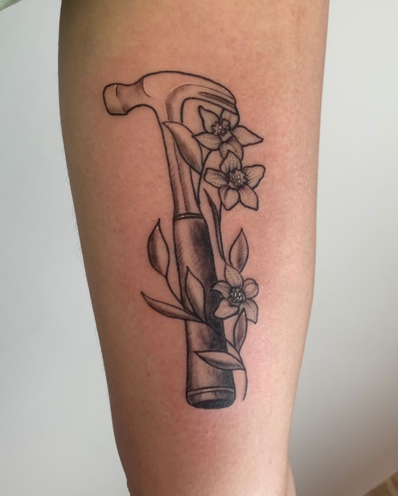 30 Pretty Hammer Tattoos You Will Love