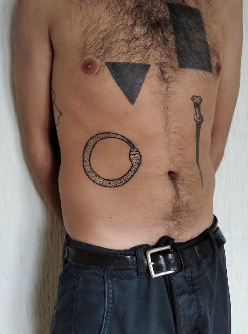 30 Pretty Ouroboros Tattoos for You to Enjoy