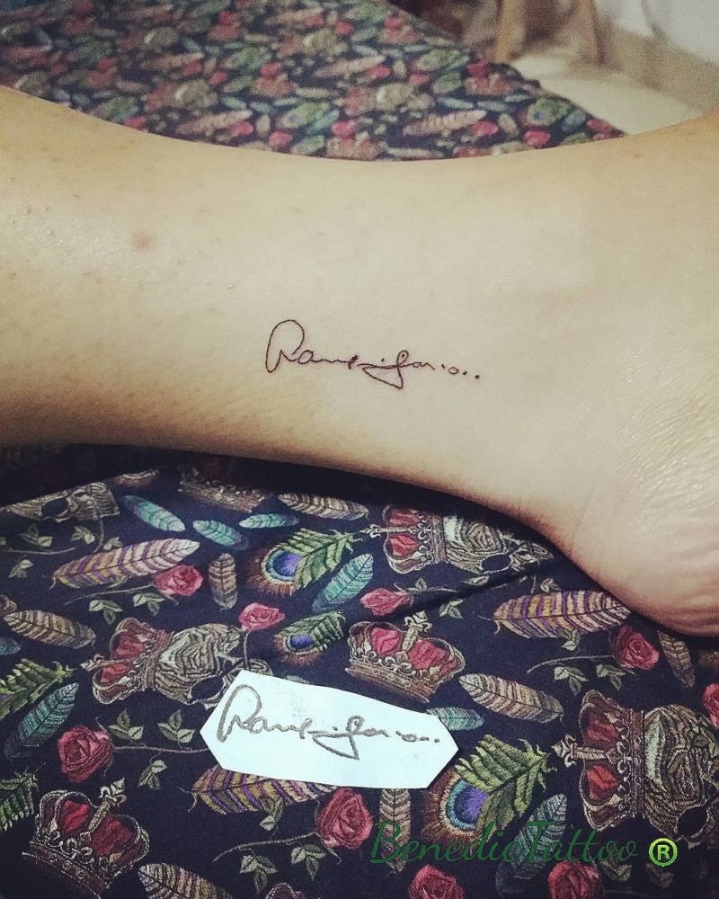 30 Pretty Signature Tattoos You Will Love