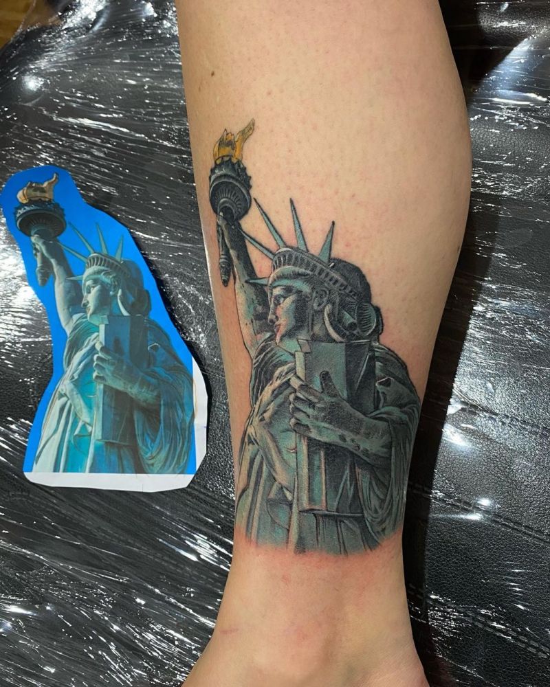 30 Pretty Statue of Liberty Tattoos to Inspire You