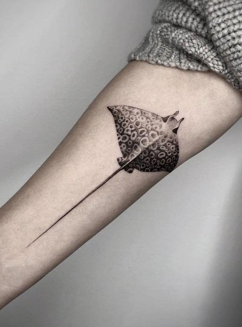 30 Pretty Stingray Tattoos Enhance Your Temperament