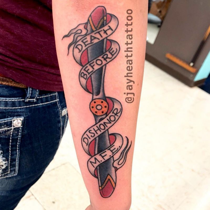 30 Pretty Propeller Tattoos to Inspire You