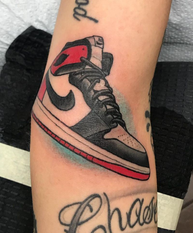 30 Pretty Shoe Tattoos You Will Love