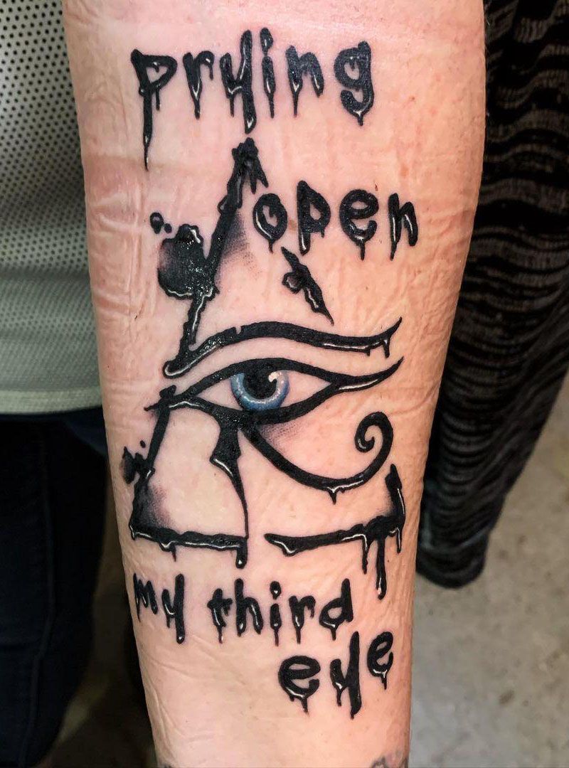 30 Pretty Eye of Horus Tattoos You Must Love