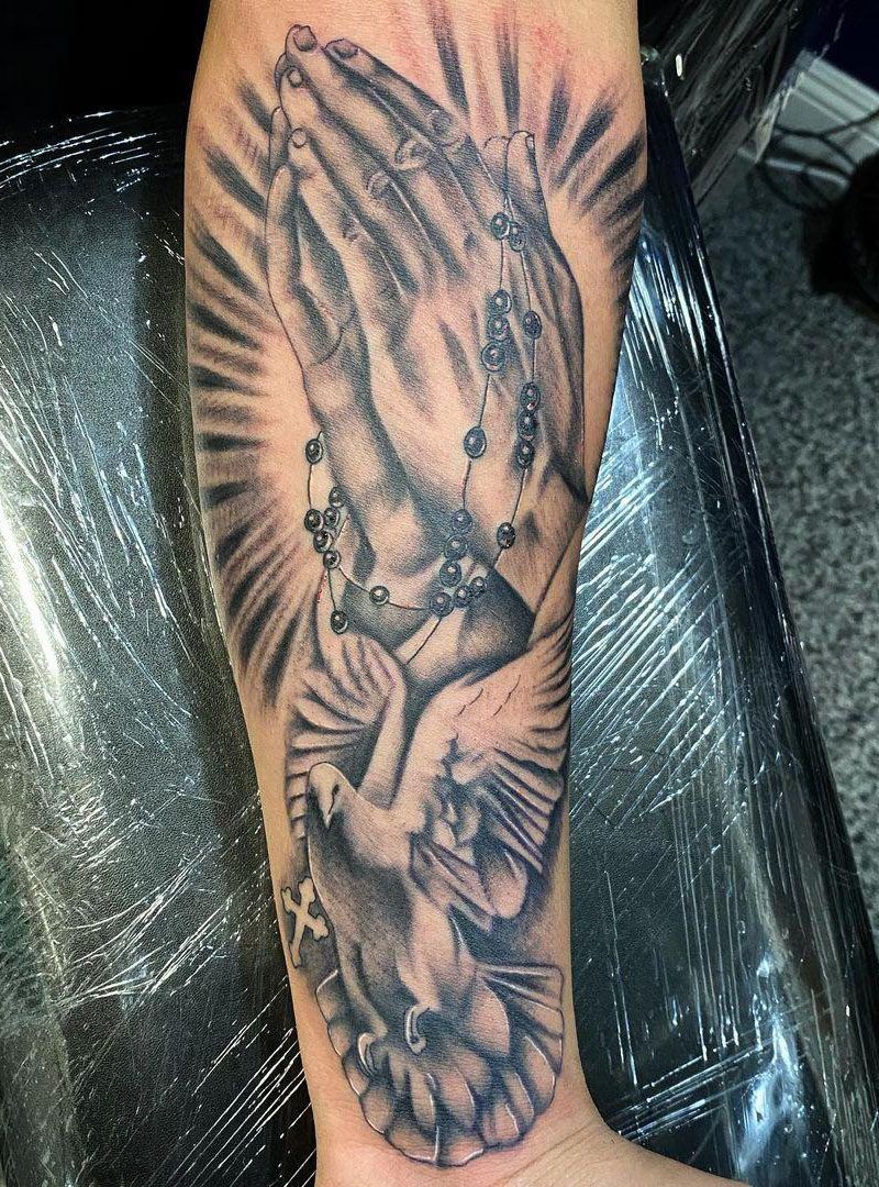 30 Pretty Praying Hands Tattoos You Must Try