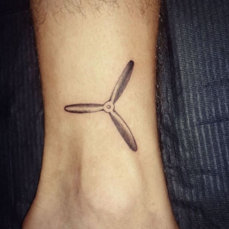 30 Pretty Propeller Tattoos to Inspire You