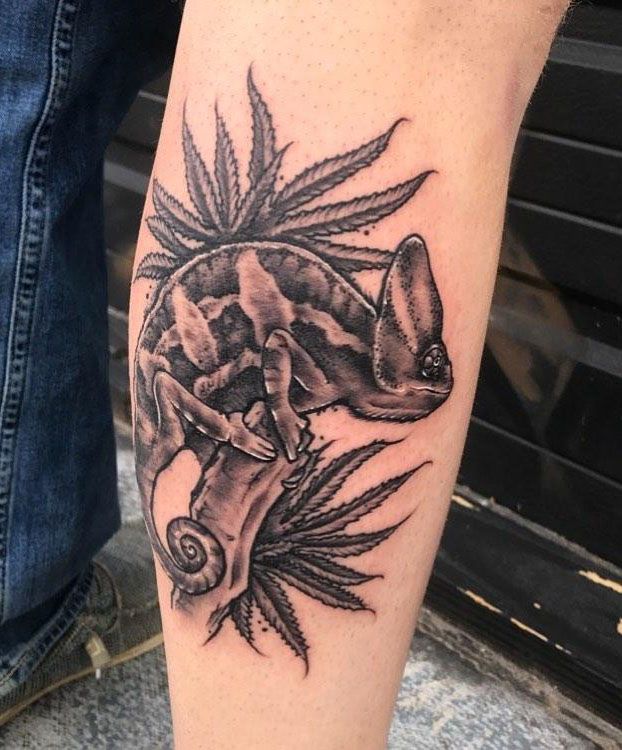 30 Pretty Chameleon Tattoos to Inspire You