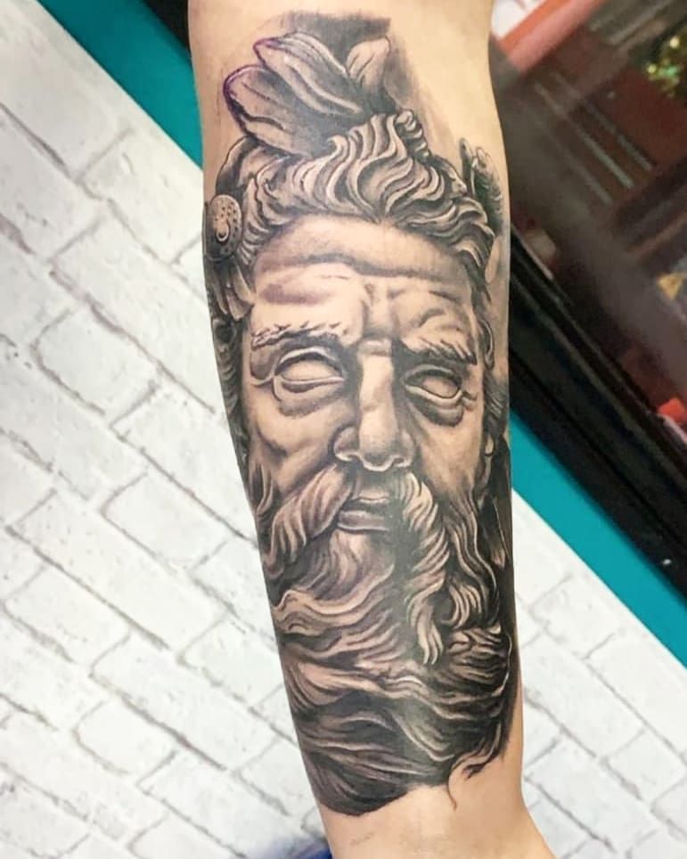 30 Pretty Zeus Tattoos You Must Try