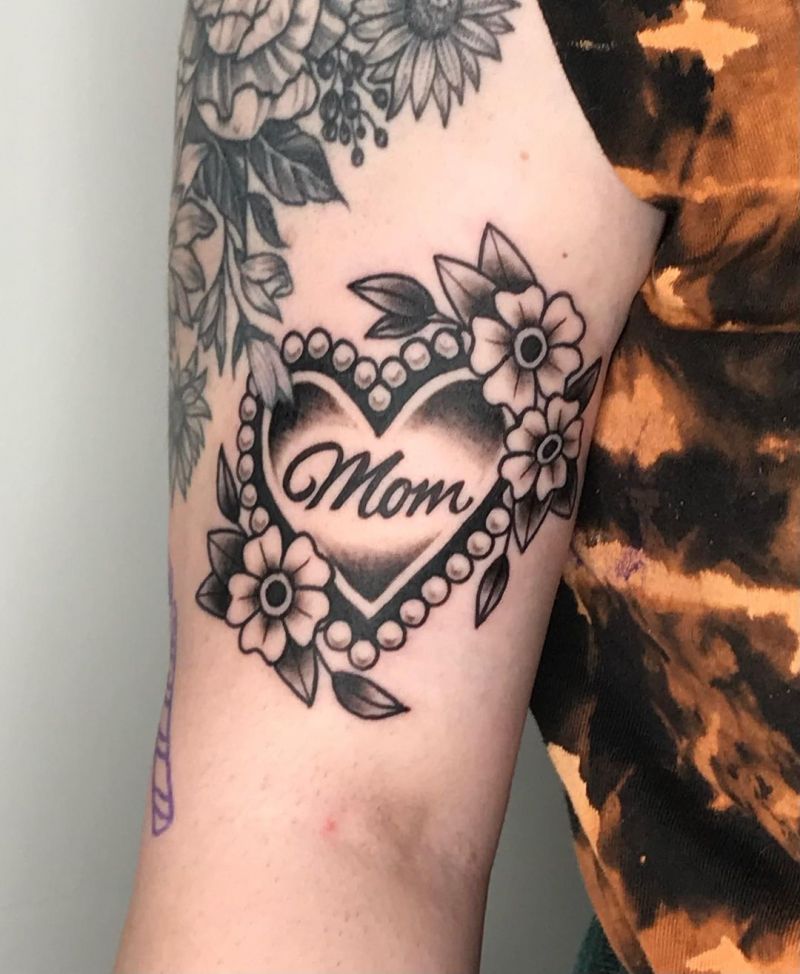 30 Pretty Mom Heart Tattoos You Must Try