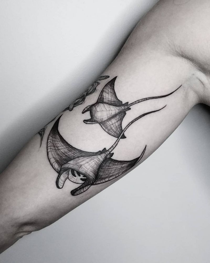 30 Pretty Stingray Tattoos Enhance Your Temperament