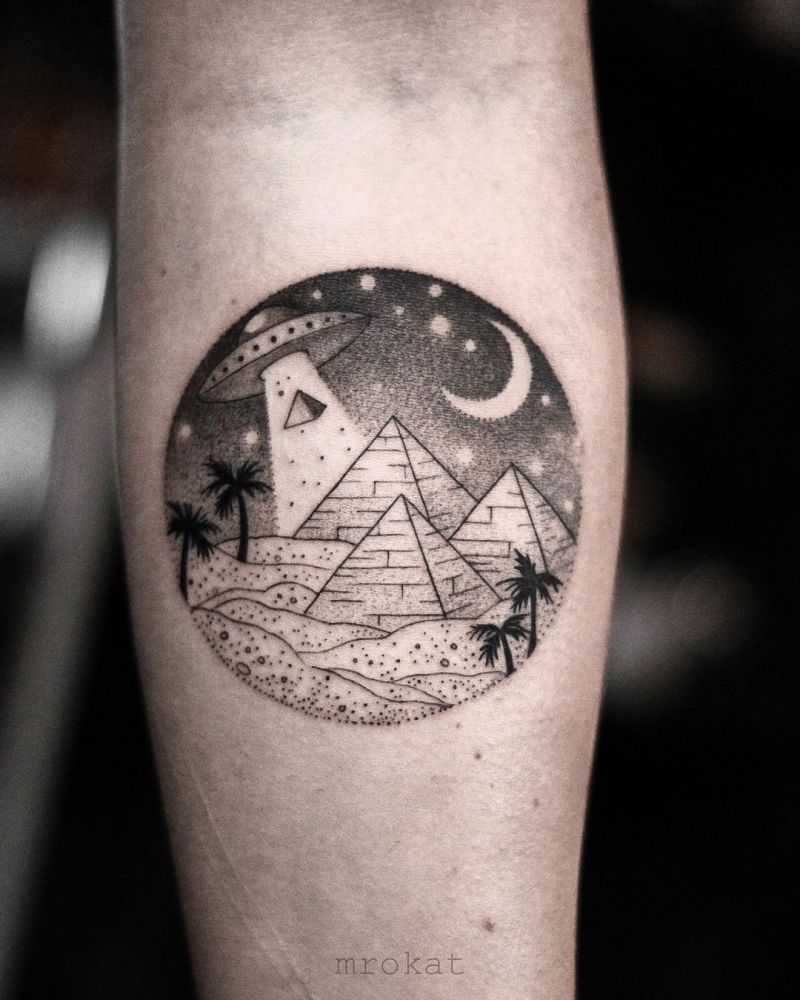 30 Pretty UFO Tattoos You Will Love