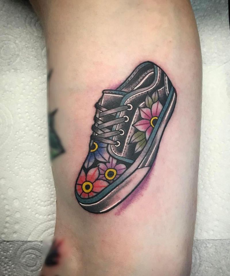 30 Pretty Shoe Tattoos You Will Love