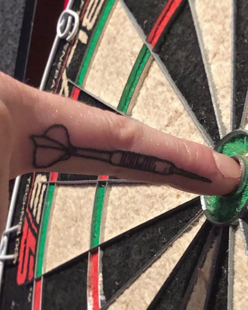 30 Pretty Dart Tattoos You Can't Miss