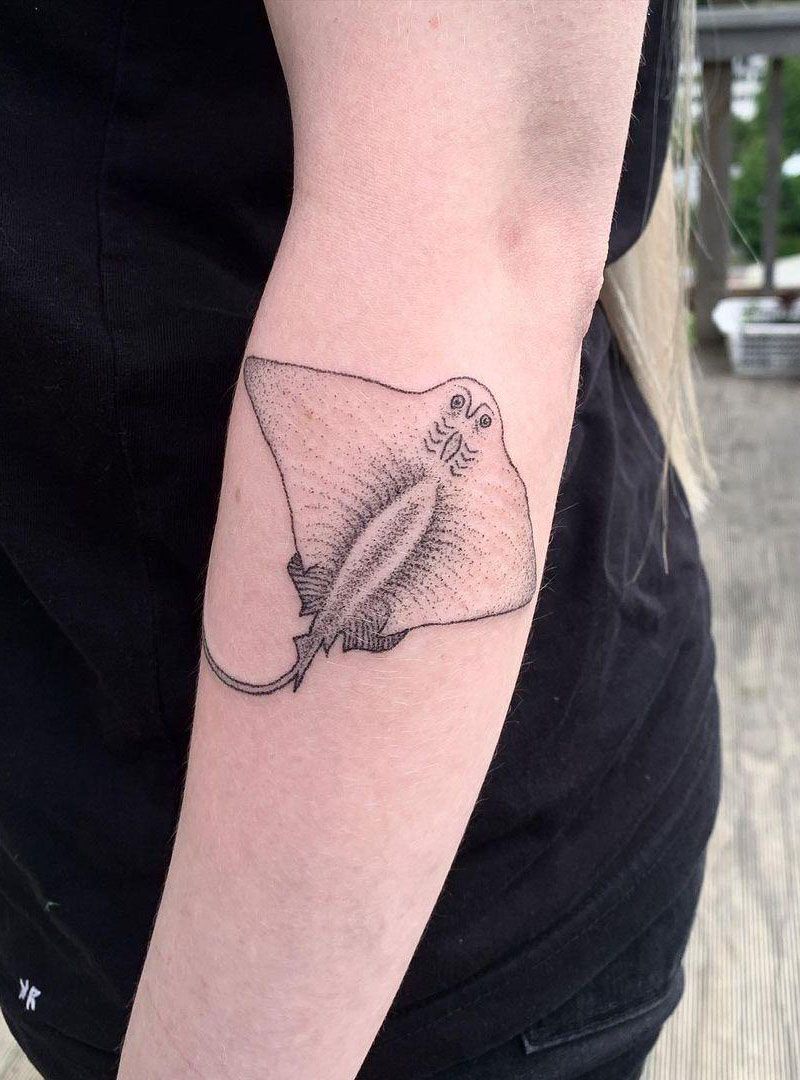 30 Pretty Stingray Tattoos Enhance Your Temperament