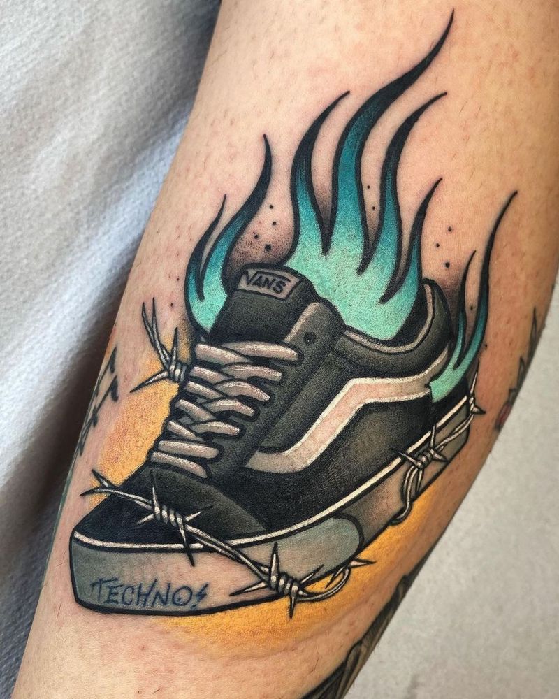 30 Pretty Shoe Tattoos You Will Love