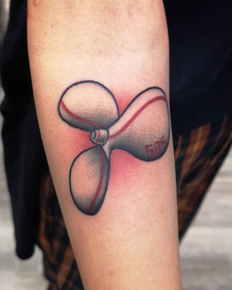 30 Pretty Propeller Tattoos to Inspire You