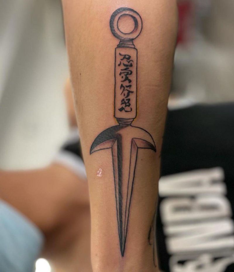 30 Pretty Knife Tattoos You Must Try