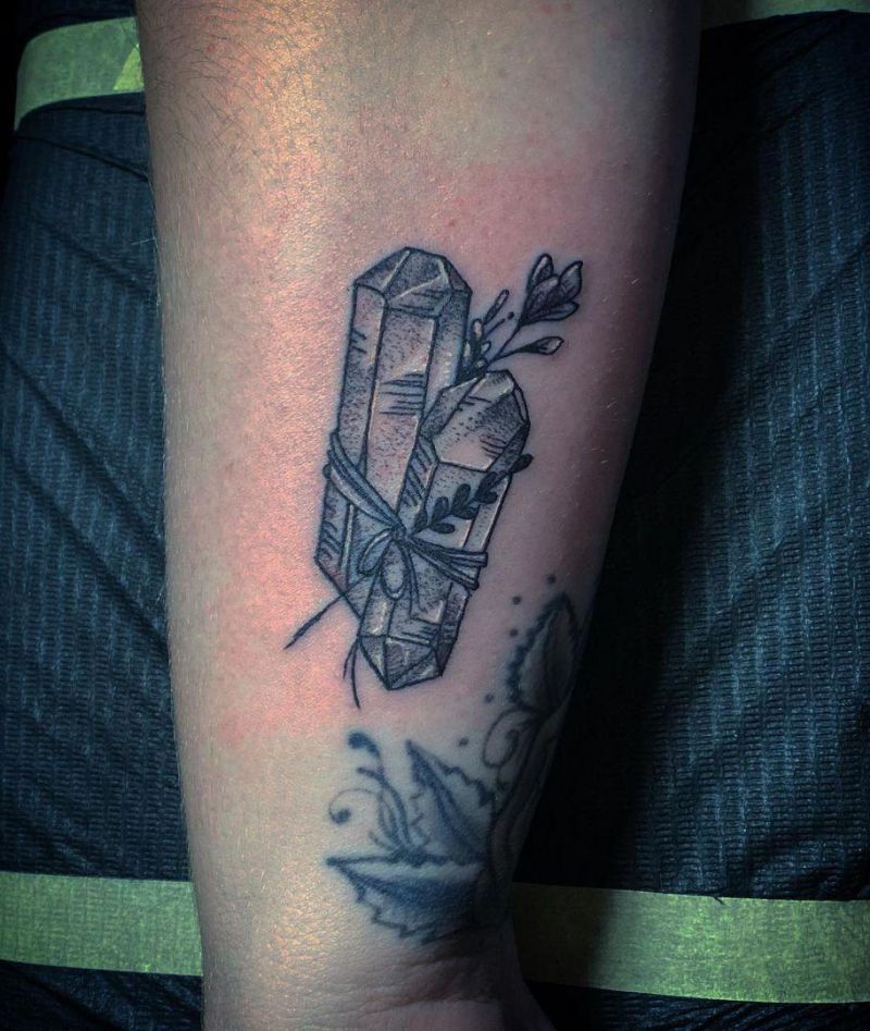 30 Pretty Crystal Tattoos You Can't Miss