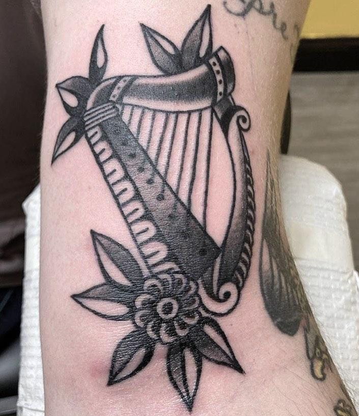 30 Pretty Harp Tattoos You Will Love