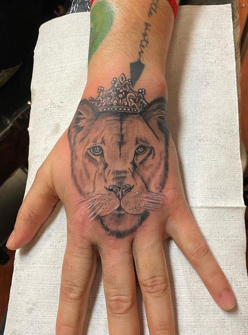 30 Perfect Lioness Tattoos You Will Love