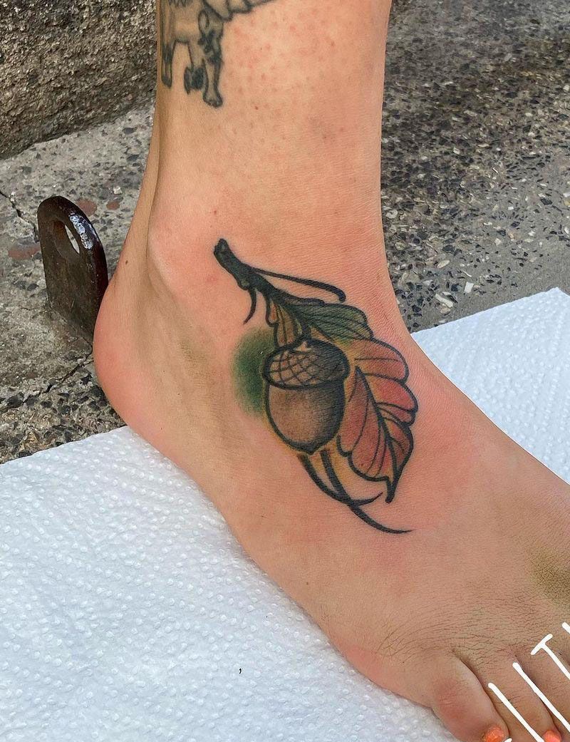 30 Pretty Oak Tattoos to Inspire You