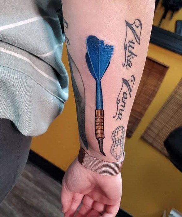 30 Pretty Dart Tattoos You Can't Miss