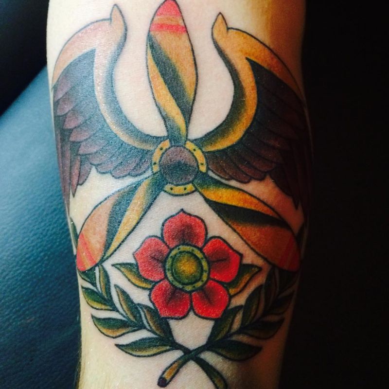 30 Pretty Propeller Tattoos to Inspire You