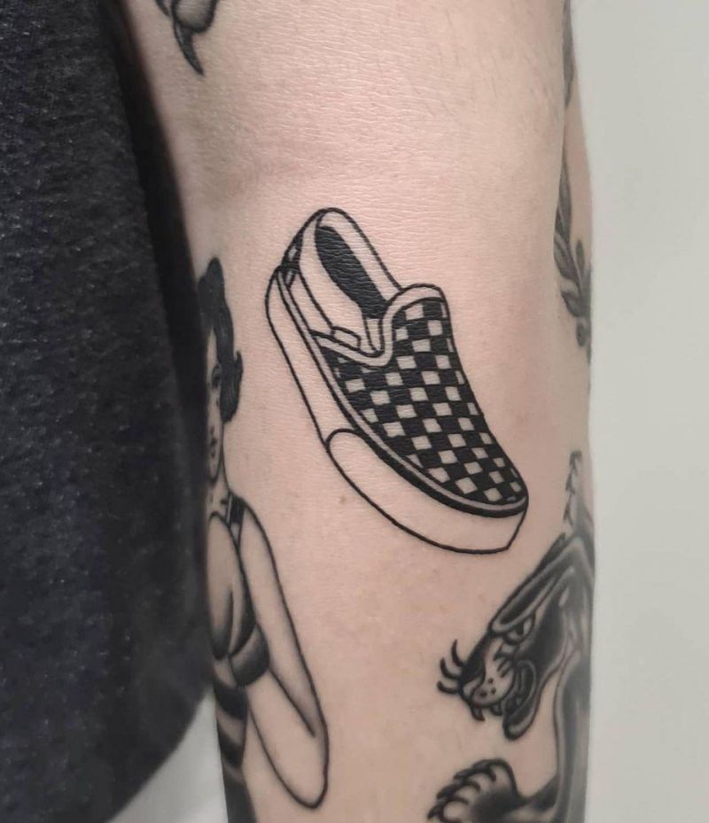 30 Pretty Shoe Tattoos You Will Love