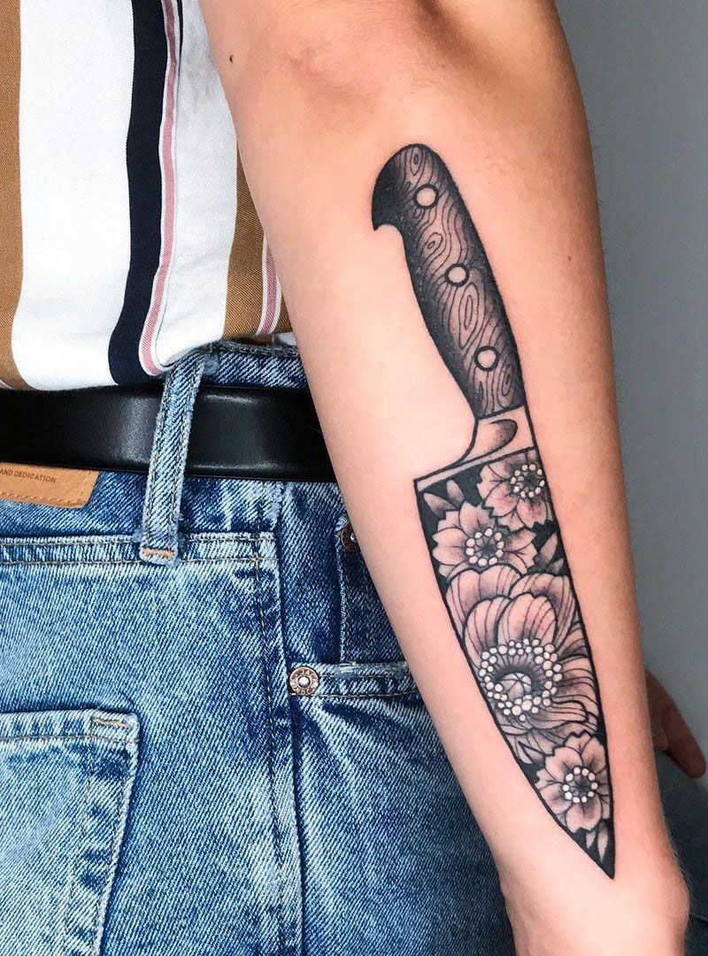 30 Pretty Knife Tattoos You Must Try