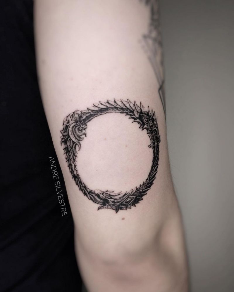 30 Pretty Ouroboros Tattoos for You to Enjoy