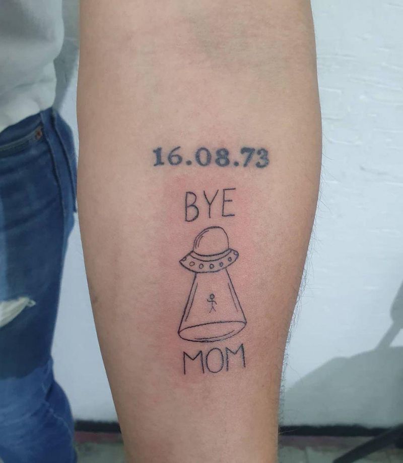 30 Pretty UFO Tattoos You Will Love