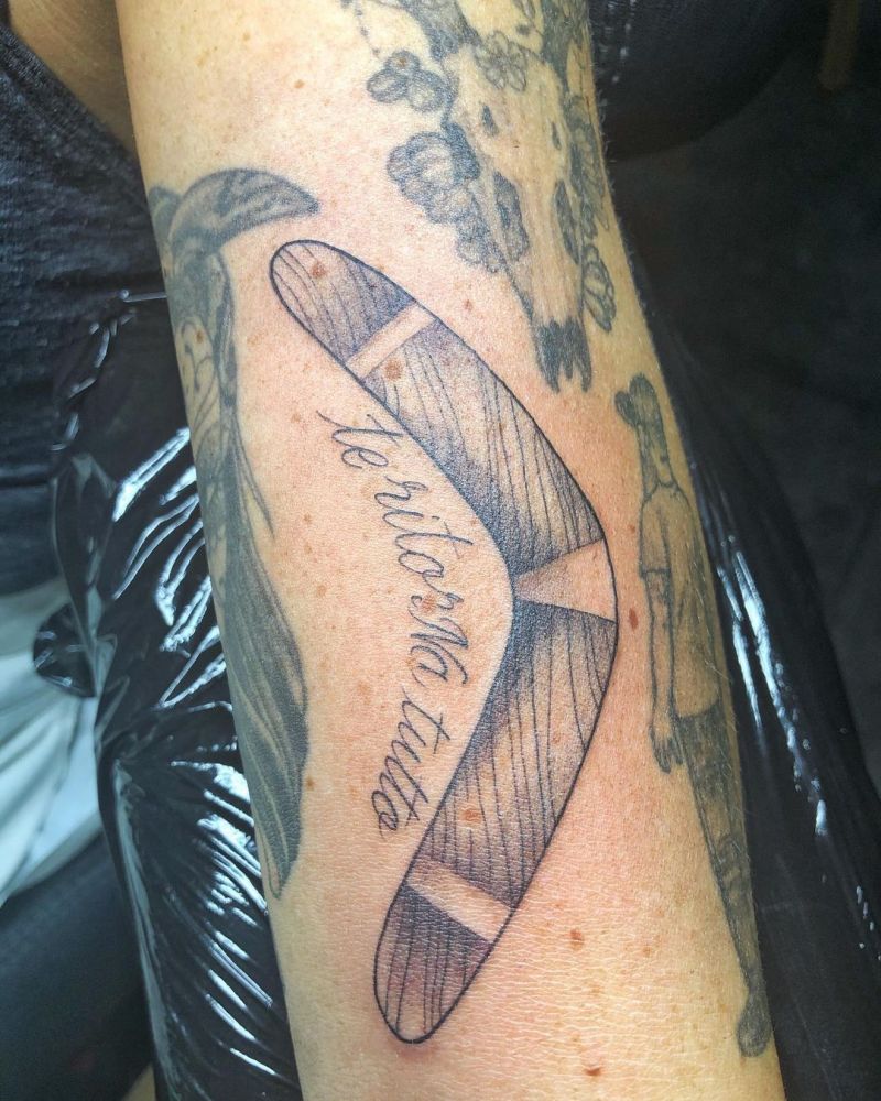 30 Pretty Boomerang Tattoos You Will Love